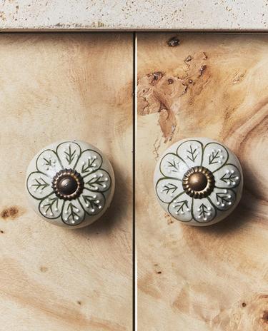 BLOEMVORMIGE AARDEWERKEN DEURKNOPPEN (2-PACK)