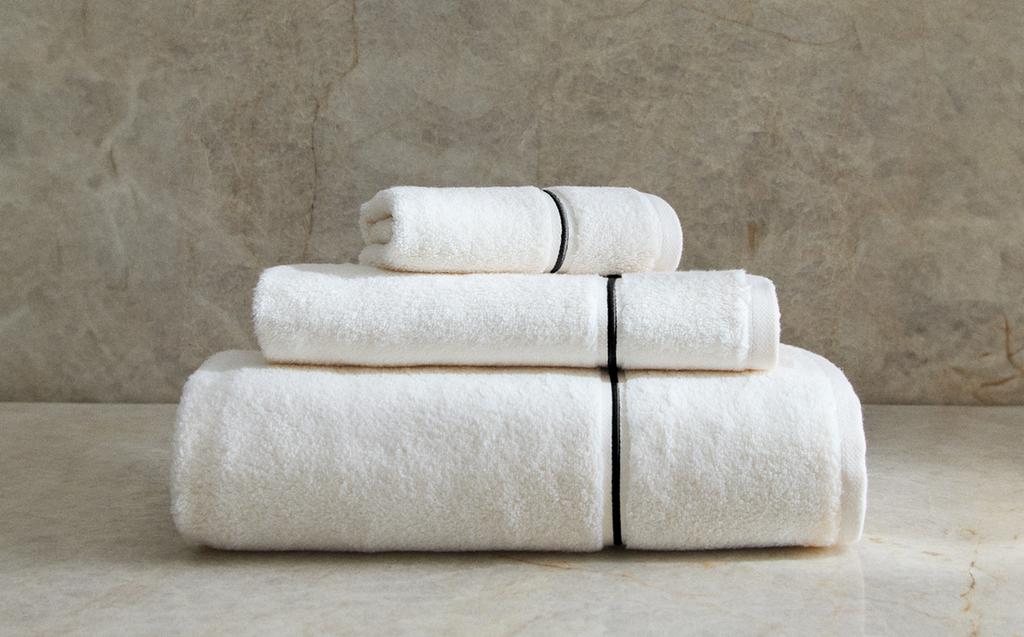 SERVIETTE DE BAIN FESTON BRODÉ