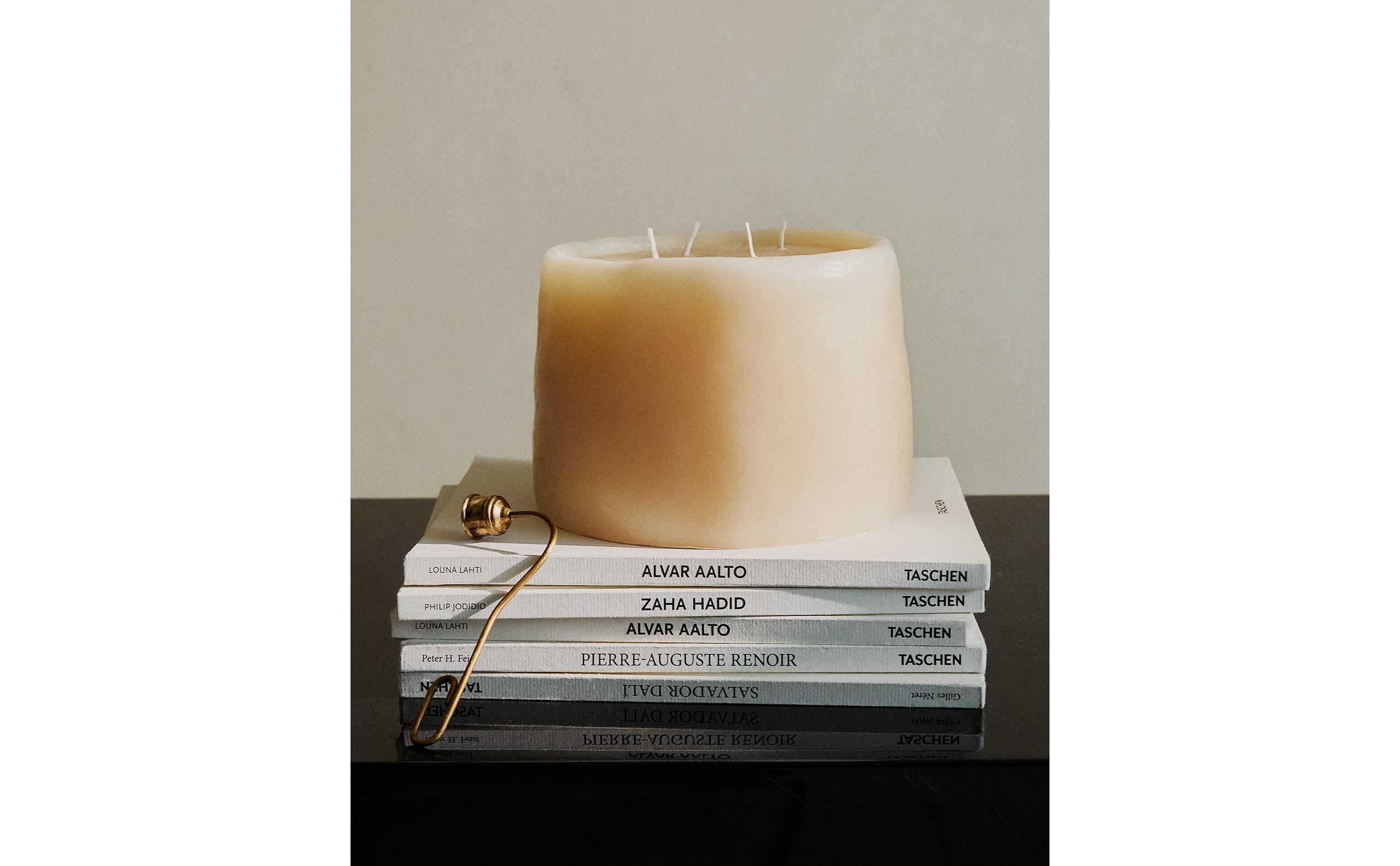 DECORATIVE BEIGE CANDLE product thumbnail 8