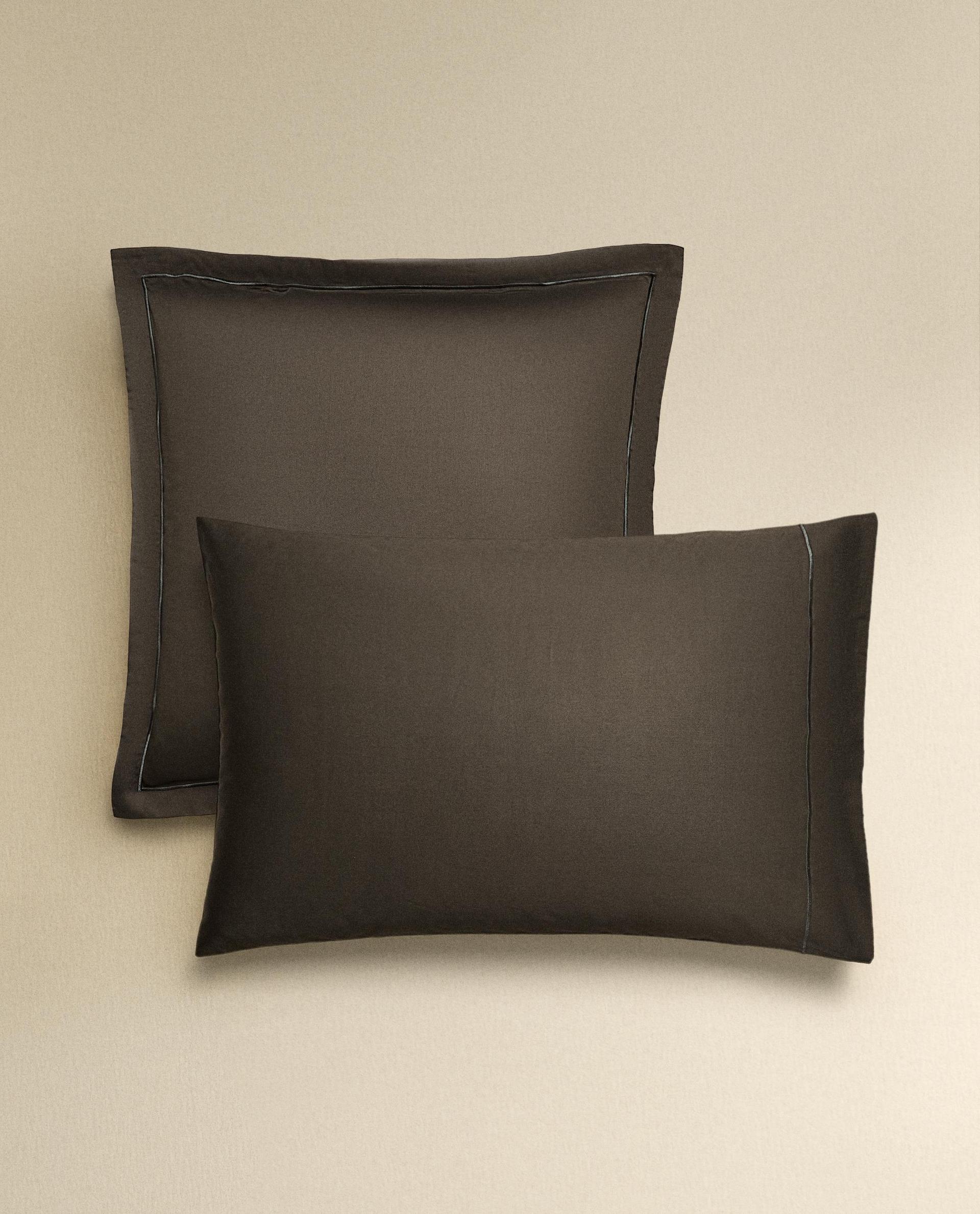 SATEEN PILLOWCASE WITH TRIM (300 THREAD COUNT) SATEEN PILLOWCASE WITH TRIM (300 THREAD COUNT)