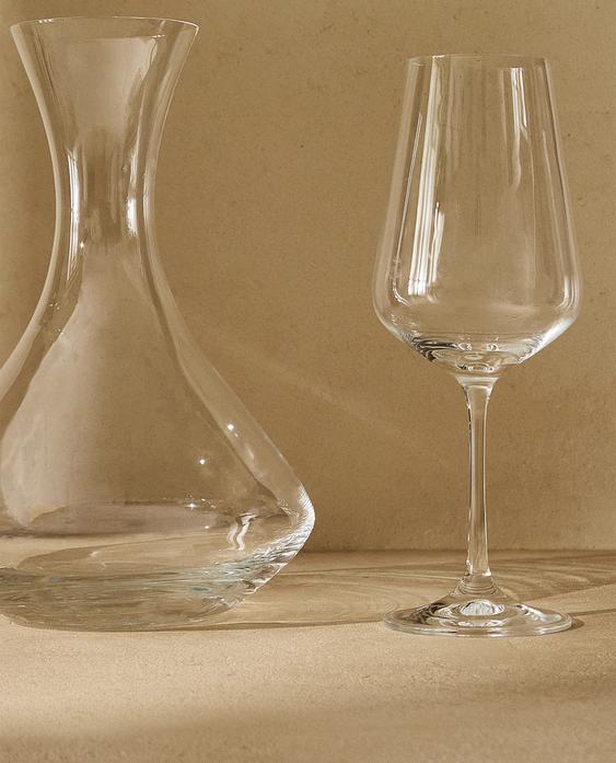 SET OF DECANTER AND 2 CRYSTALLINE WINE GLASSES