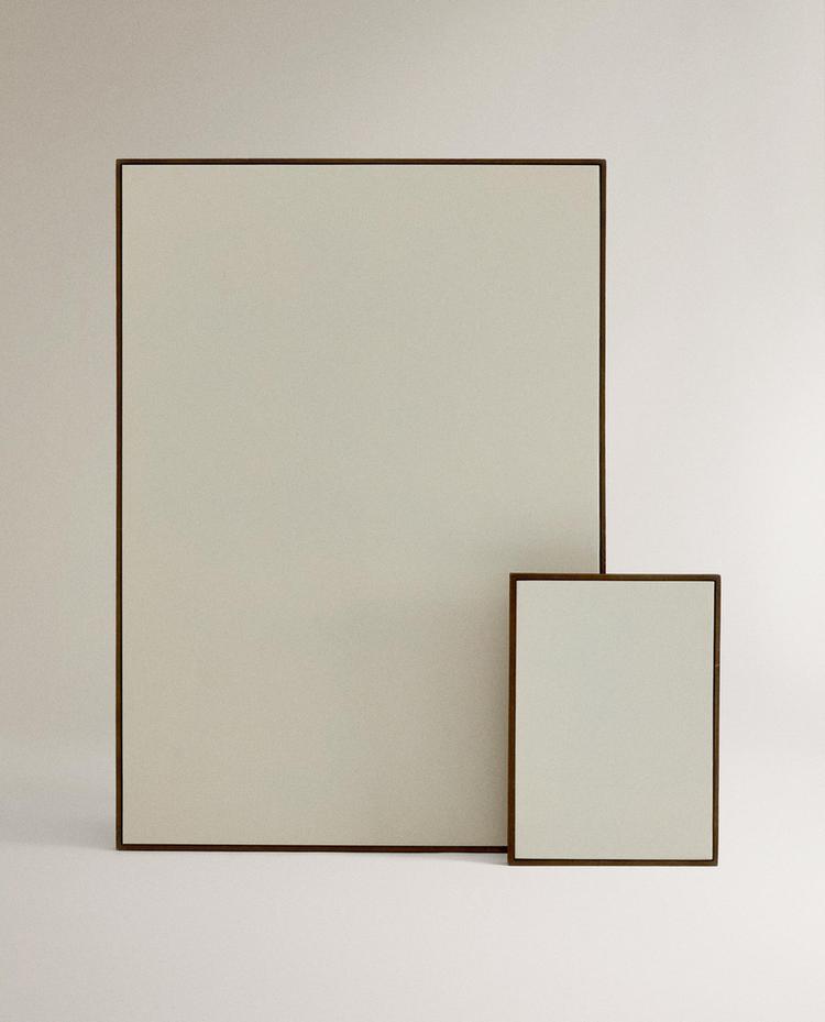 WOODEN MAGNETIC BOARD