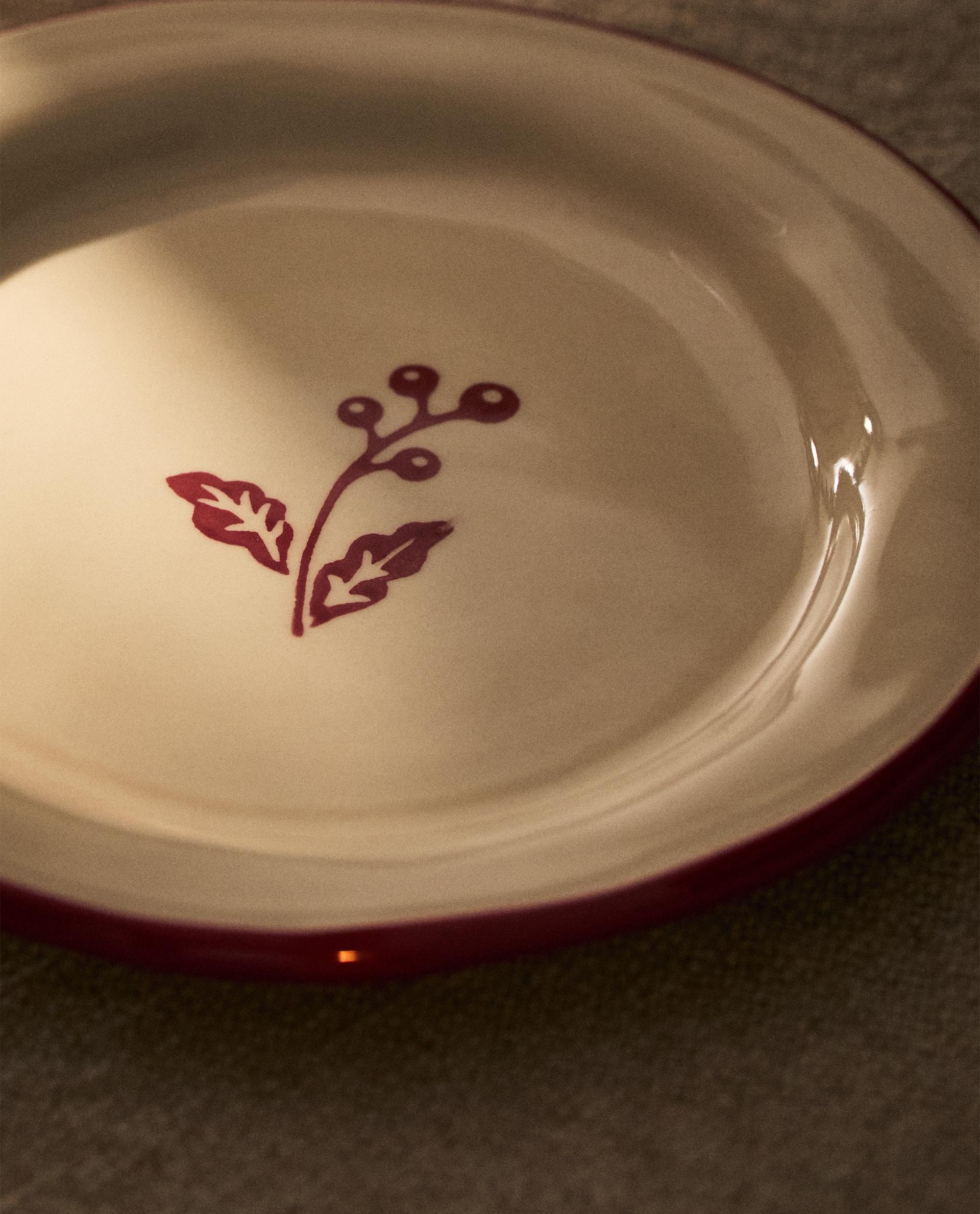 STONEWARE SIDE PLATE WITH CHRISTMAS HOLLY