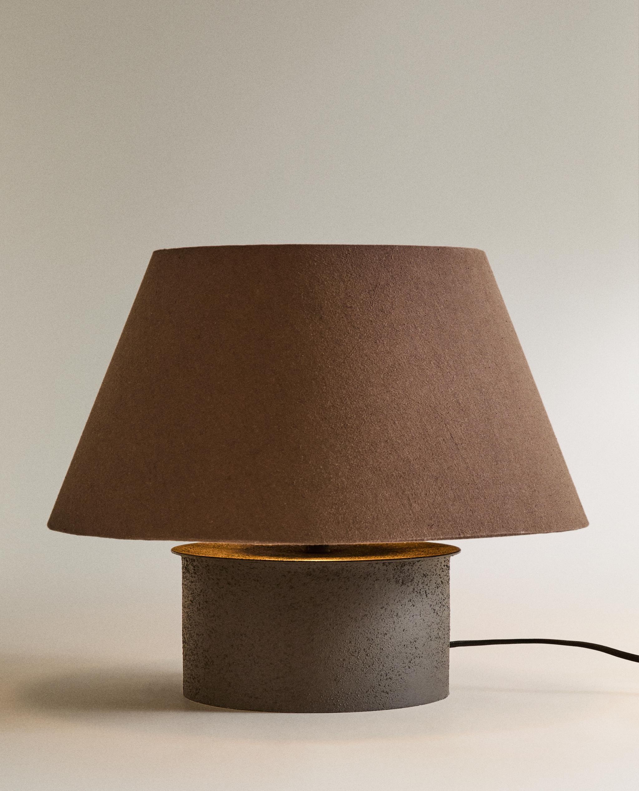 METAL AND COTTON TABLE LAMP