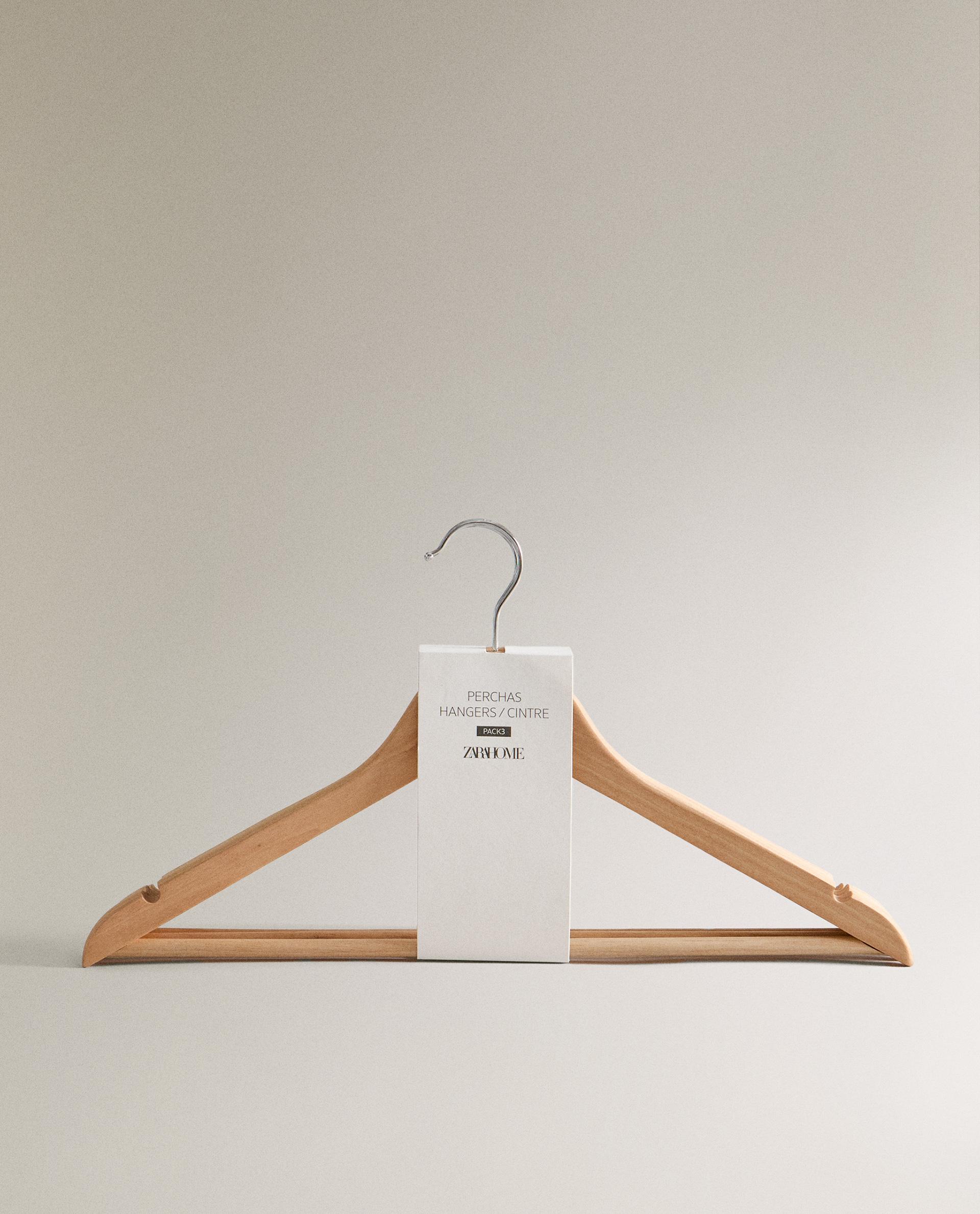 LACQUERED WOODEN HANGER (SET OF 3) product thumbnail 8