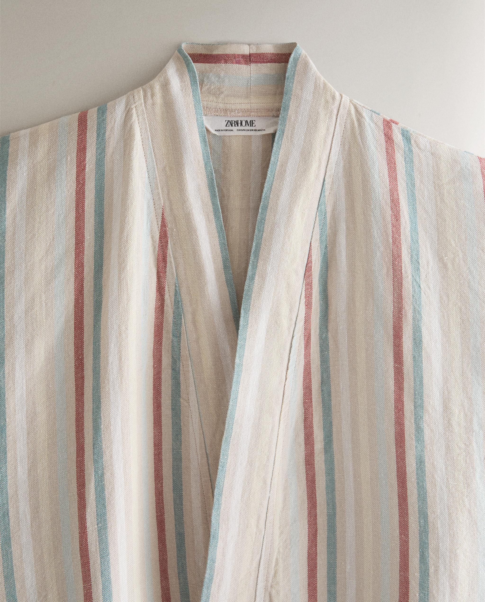LINEN DRESSING GOWN WITH COLOURED STRIPES product thumbnail 2