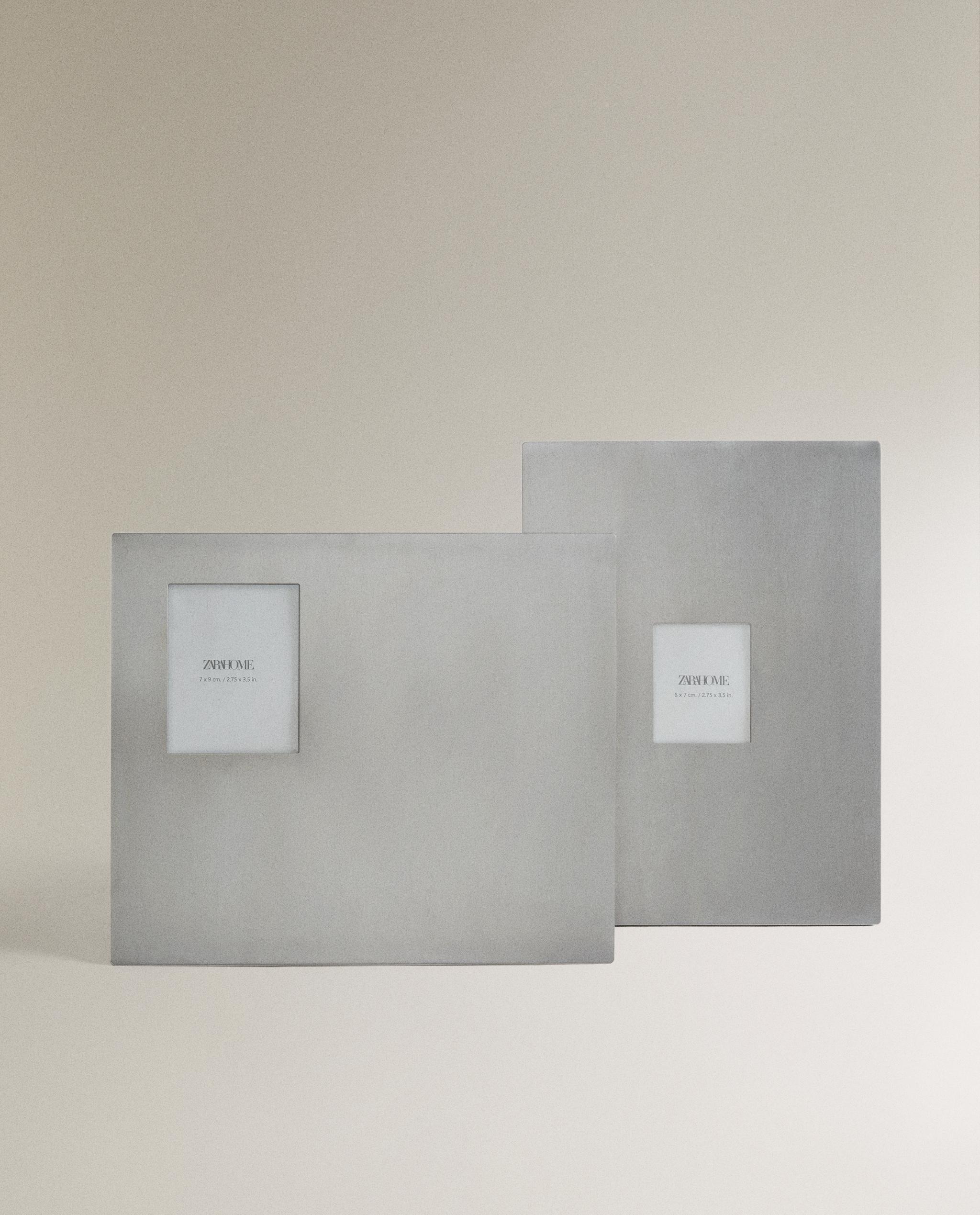 MINIMALIST METAL FRAME product thumbnail 4