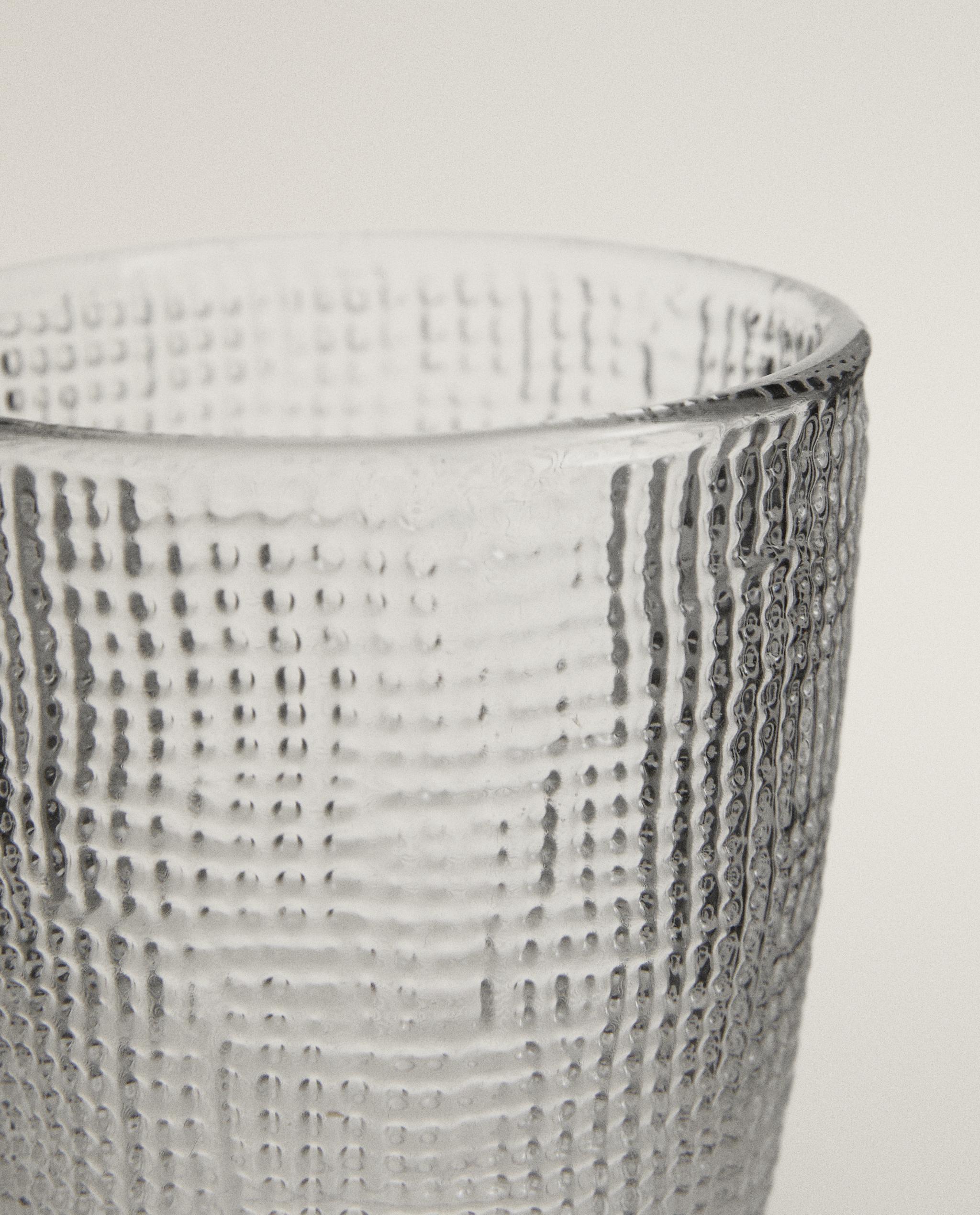 RAISED DESIGN GLASS TUMBLER product thumbnail 4