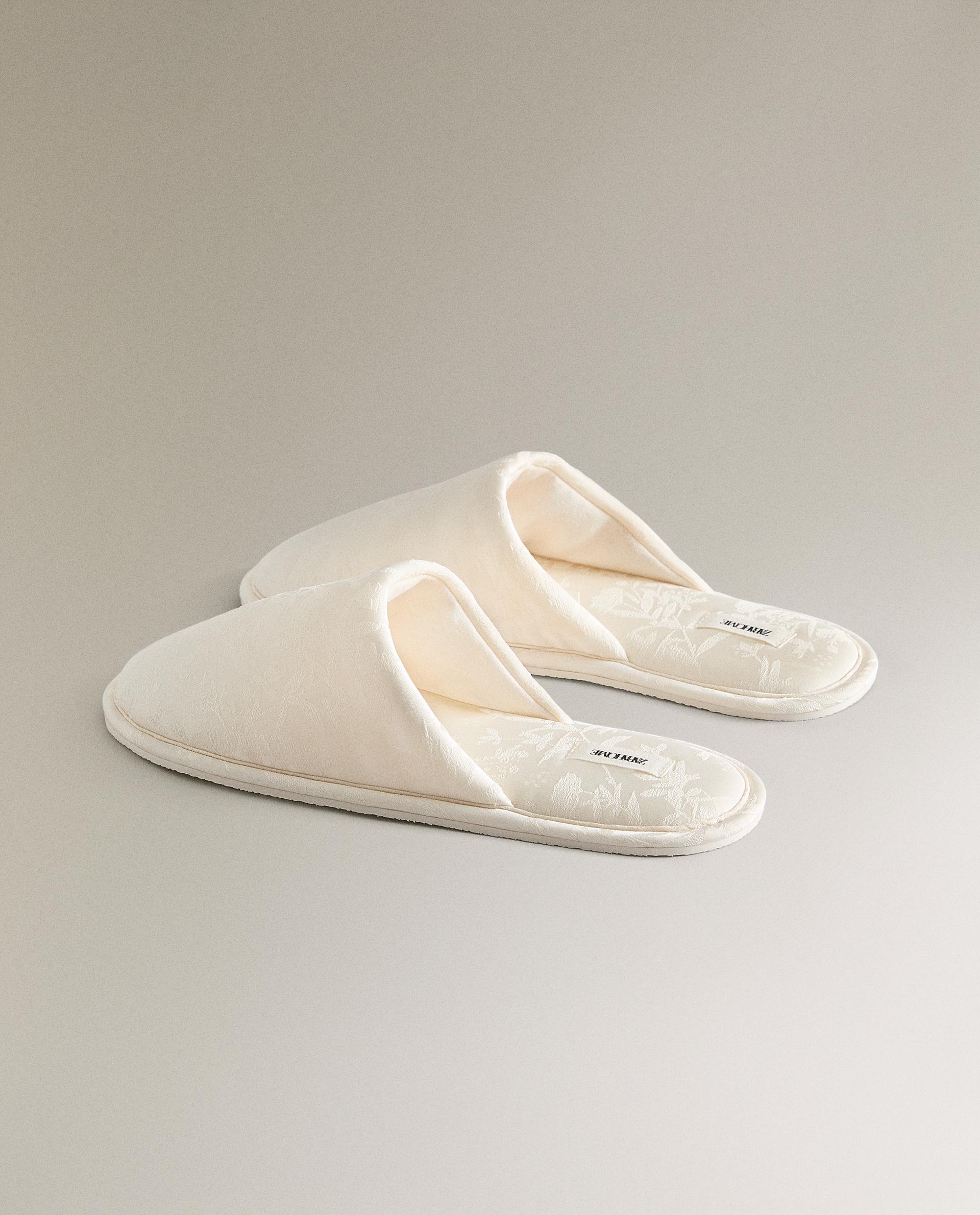 JACQUARD MULE SLIPPERS product thumbnail 5