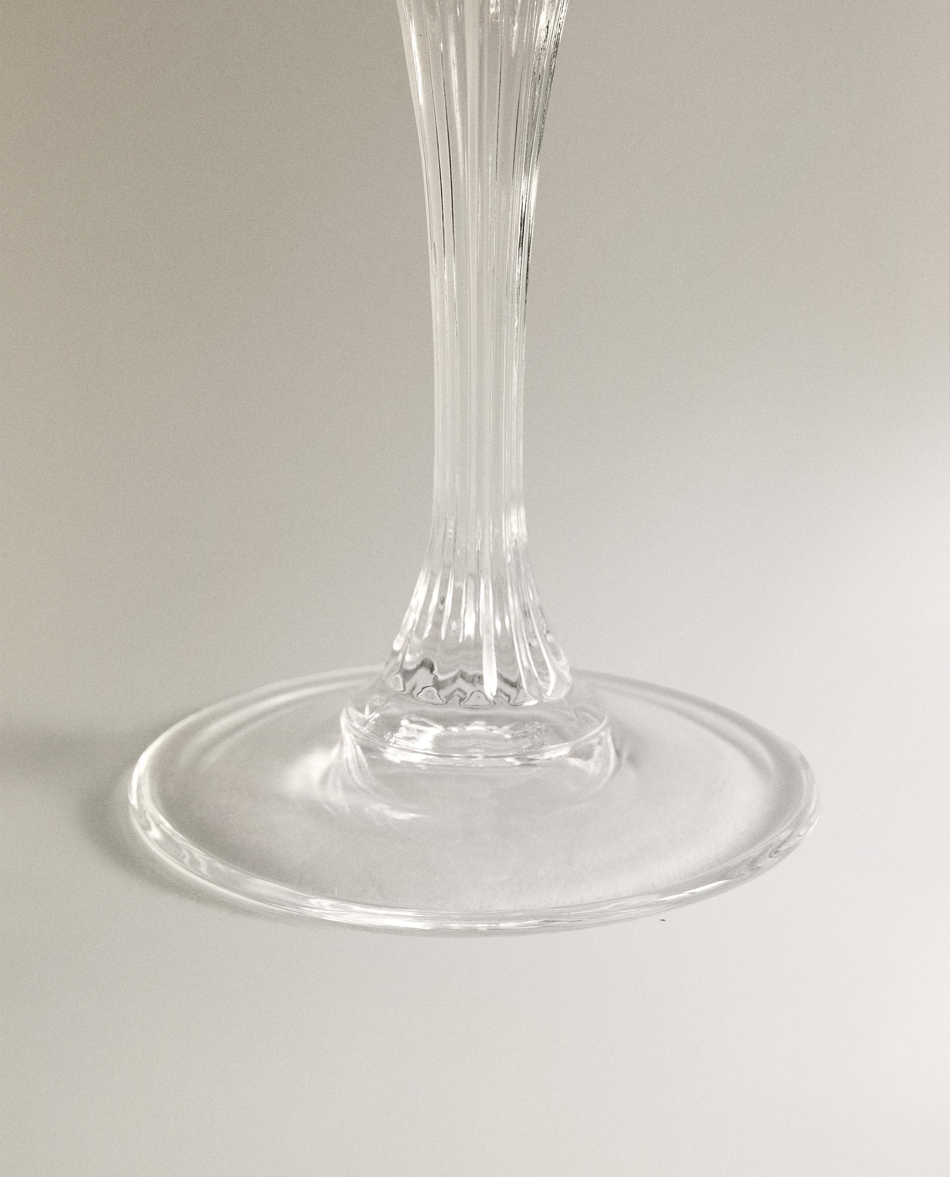 ENGRAVED-EFFECT CRYSTALLINE FLUTE GLASS product thumbnail 3