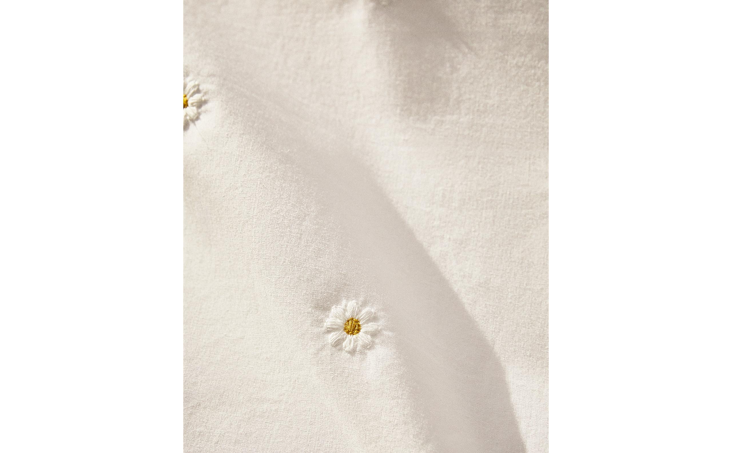 DAISY EMBROIDERY DUVET COVER