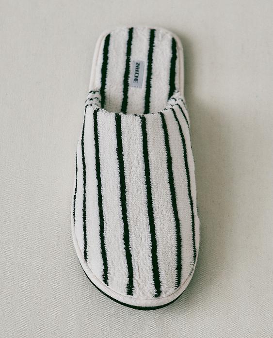 STRIPED TERRY BATH SLIPPERS STRIPED TERRY BATH SLIPPERS