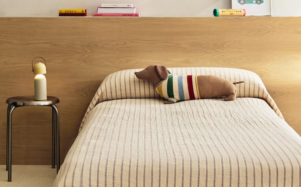 COLCHA INFANTIL DE GAZE LISTRADA