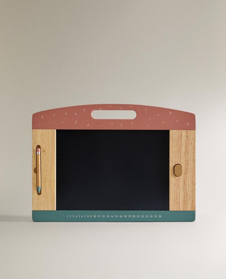 ДЕТСКА ДЪСКА ЗА РИСУВАНЕ