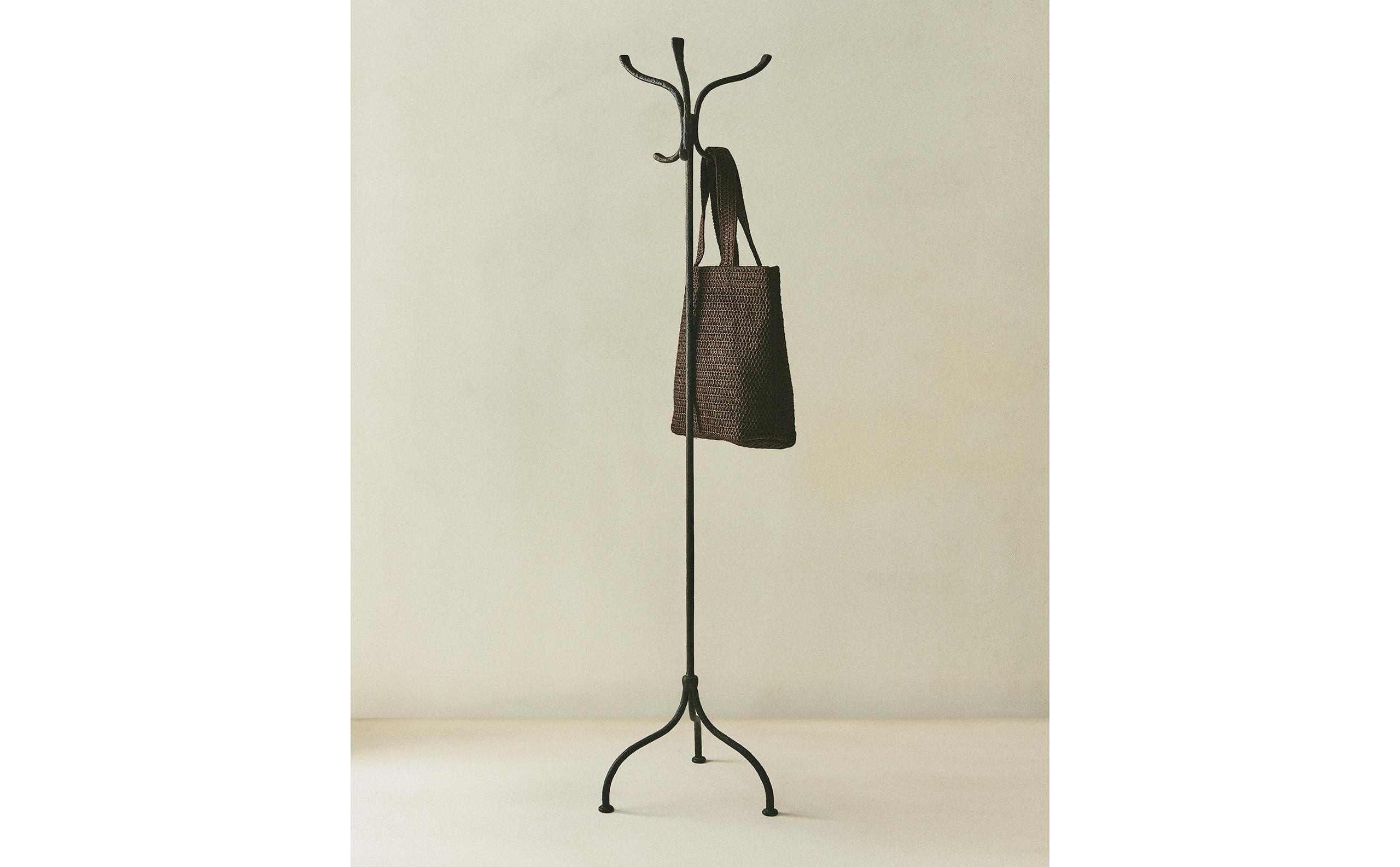 COAT STAND