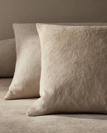 SARUNG BANTAL SOFA CHENILLE