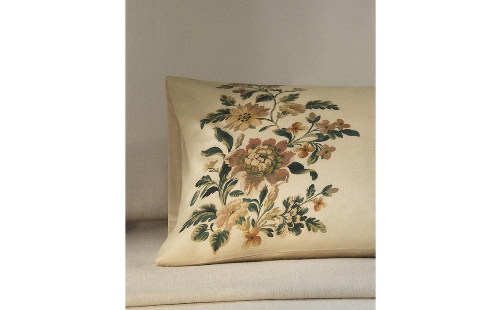 FUNDA ALMOHADA SATÉN ESTAMPADO FLOR