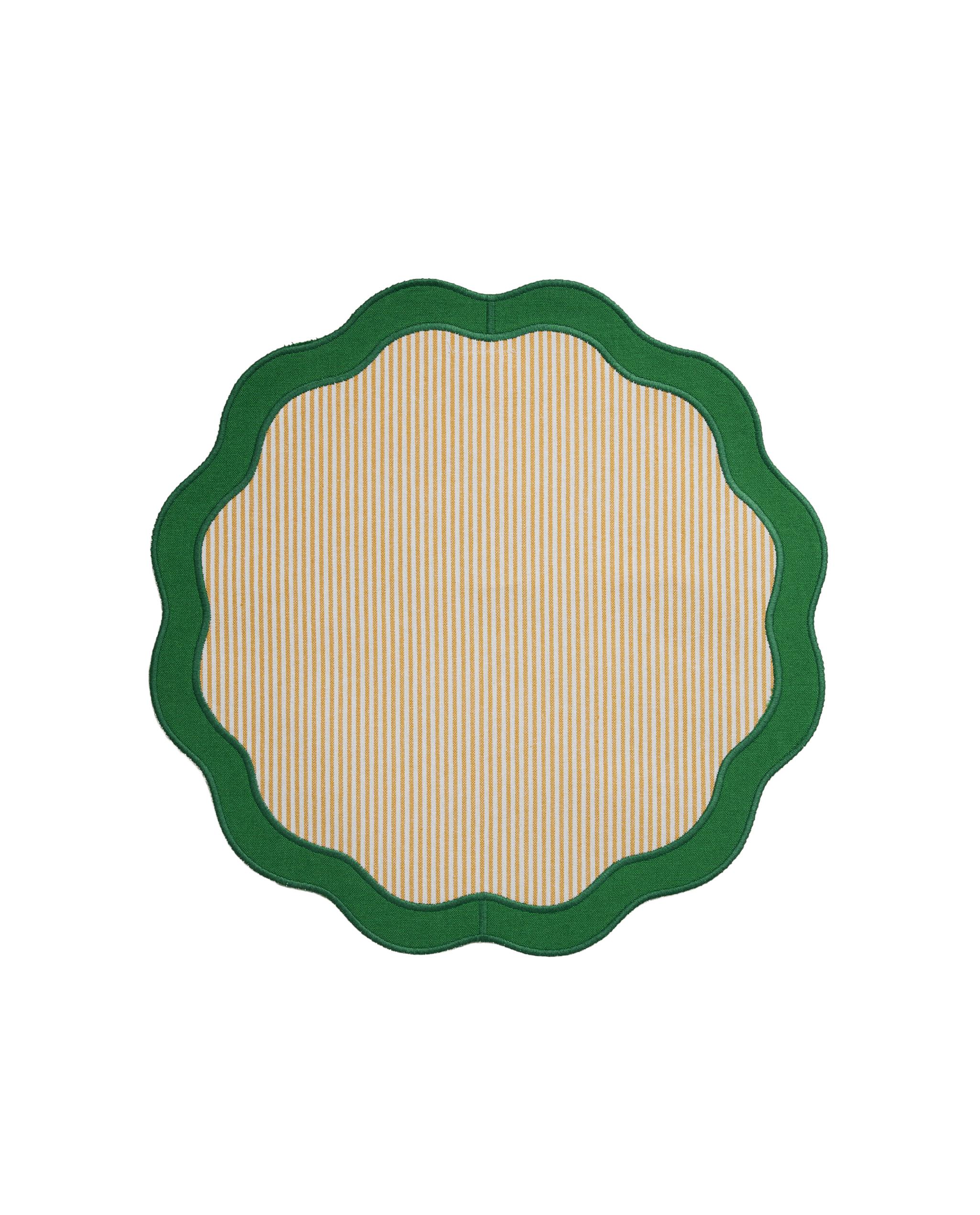 STRIPED PLACEMAT WITH SCALLOPED EDGE product thumbnail 7