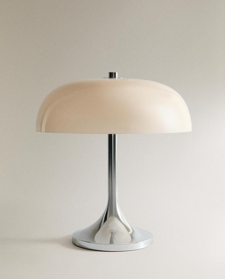 METAL AND GLASS TABLE LAMP