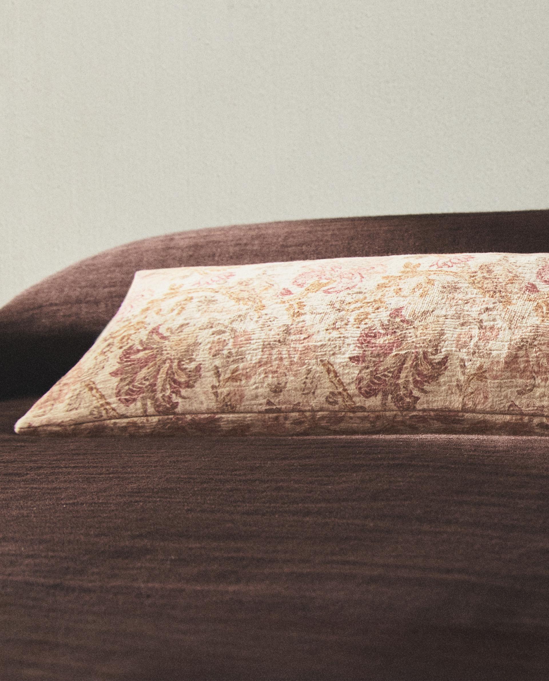 LONG LINEN AND COTTON CUSHION