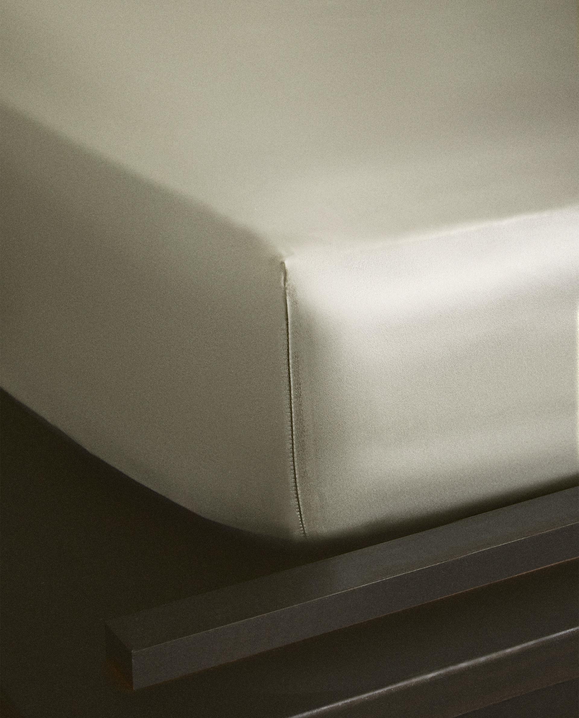MULBERRY SILK FITTED SHEET | 30 CM HIGH product thumbnail 16