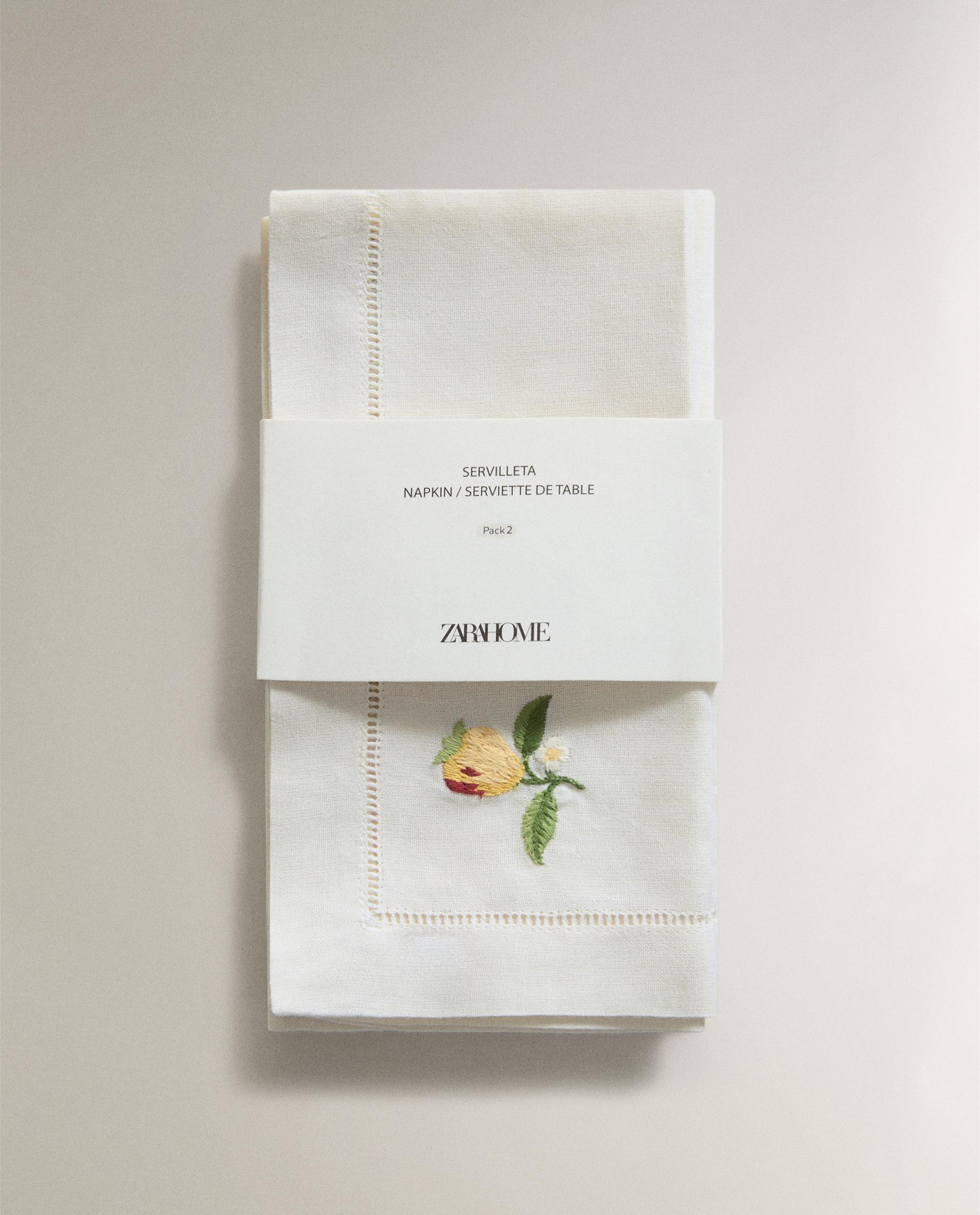 PACK OF EMBROIDERED FRUIT NAPKINS (PACK OF 2) product thumbnail 5
