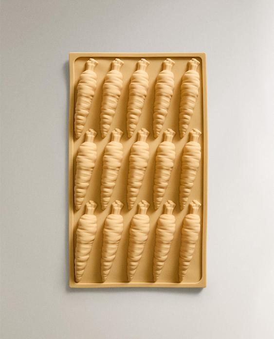 CARROT BAKING MOULD