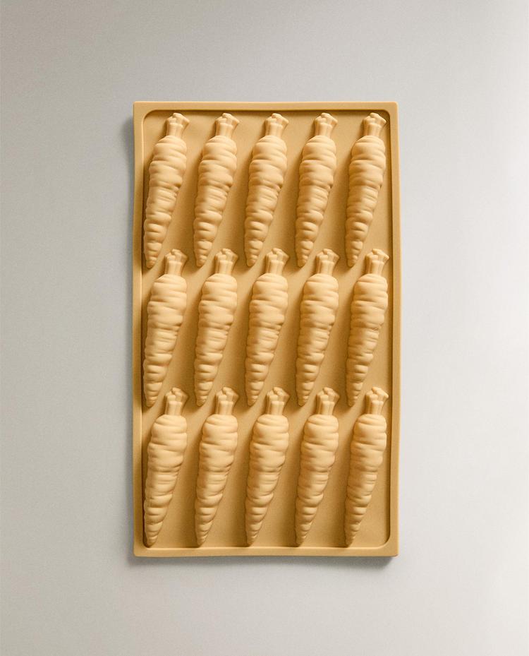 CARROT BAKING MOULD