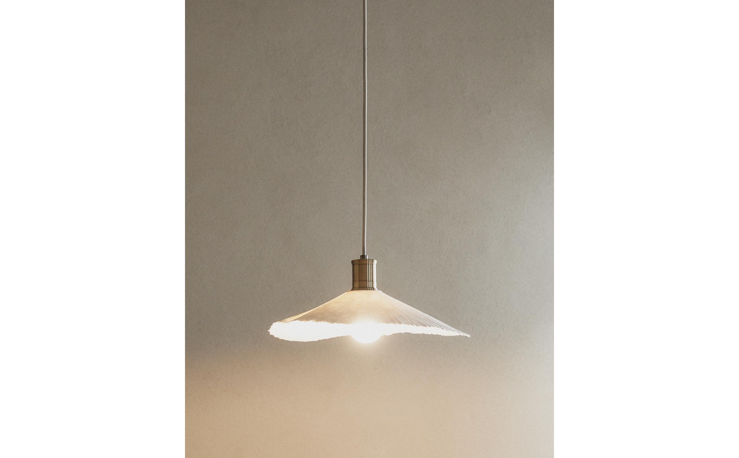 SMALL FLOWER CEILING LAMP product thumbnail 9