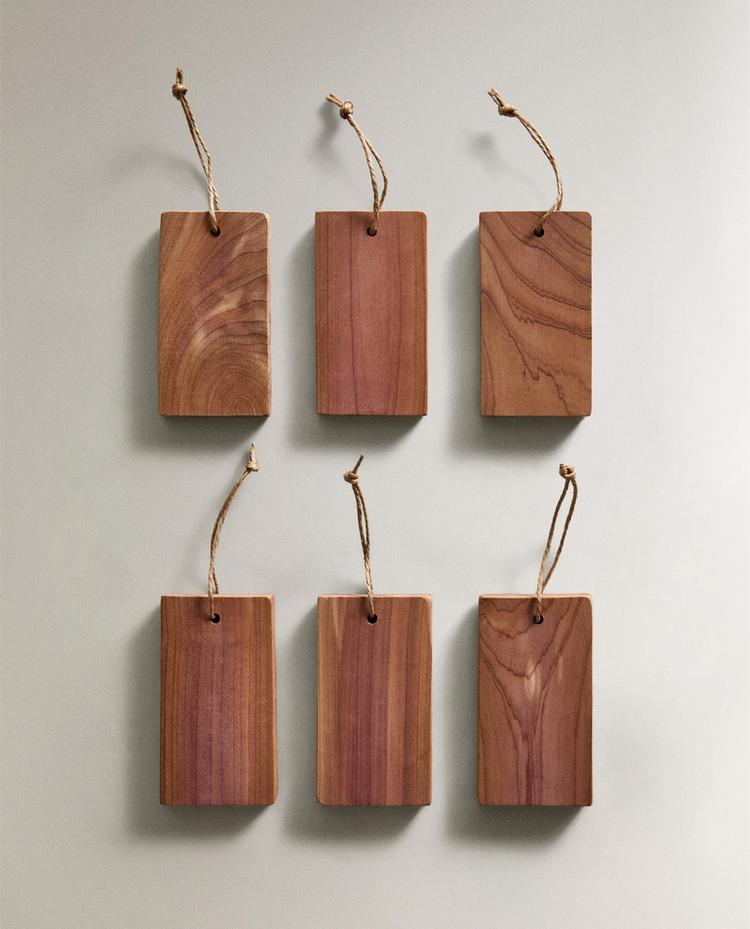 PACK OF WARDROBE CEDAR BLOCKS (PACK OF 6)