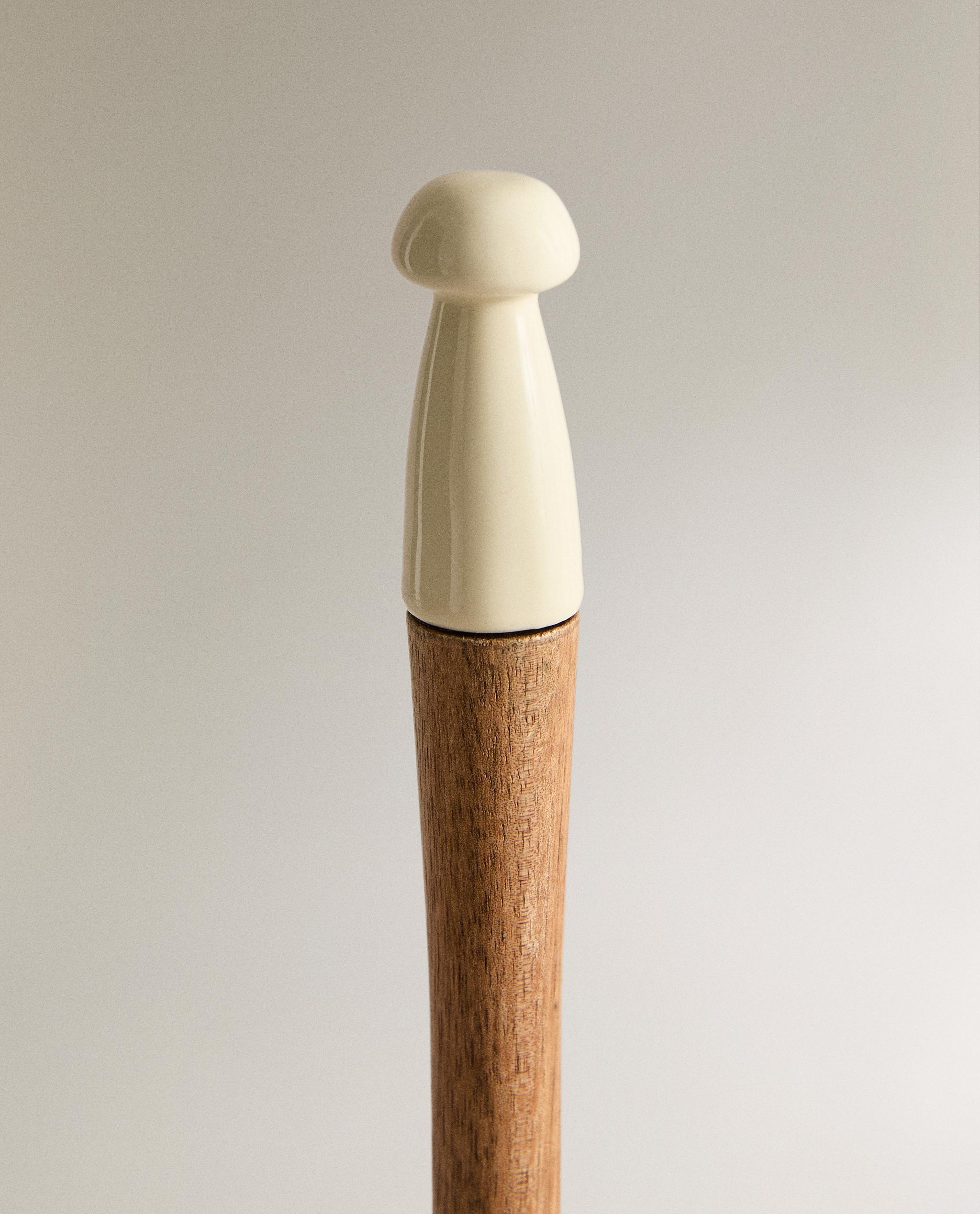 CERAMIC KITCHEN ROLL HOLDER product thumbnail 2