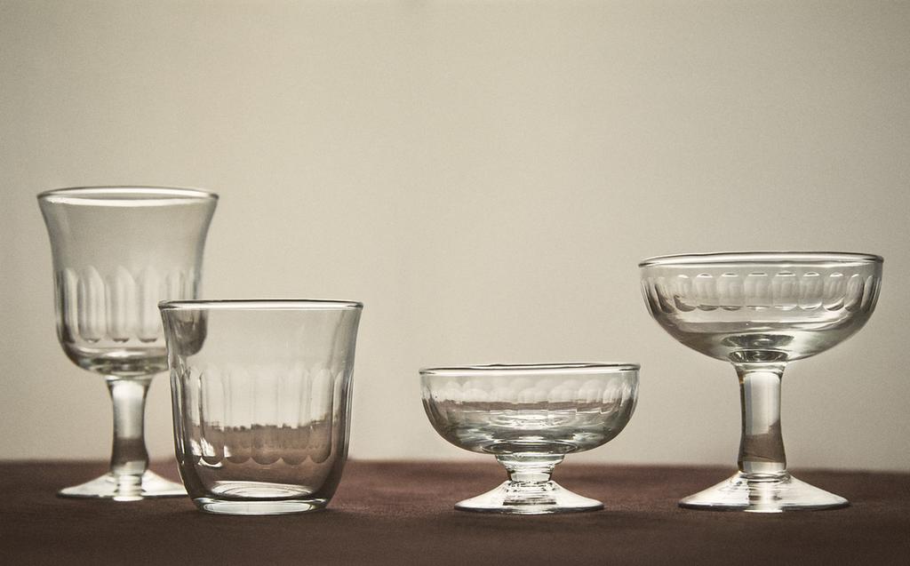 VERTICAL RAISED DESIGN TUMBLER SET VERTICAL RAISED DESIGN TUMBLER SET