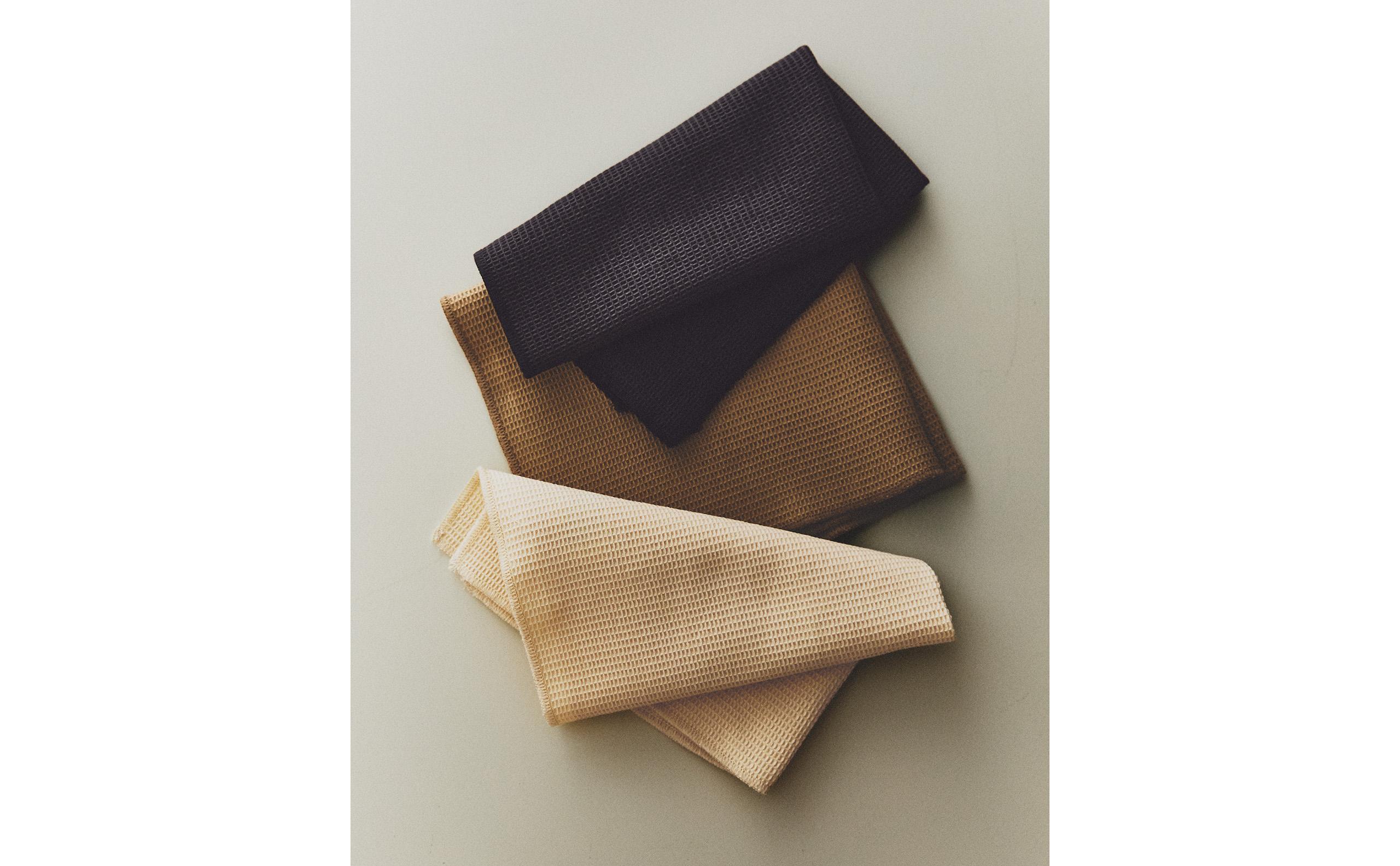 PACK OF WAFFLE-KNIT TEA TOWELS (PACK OF 3) product thumbnail 5