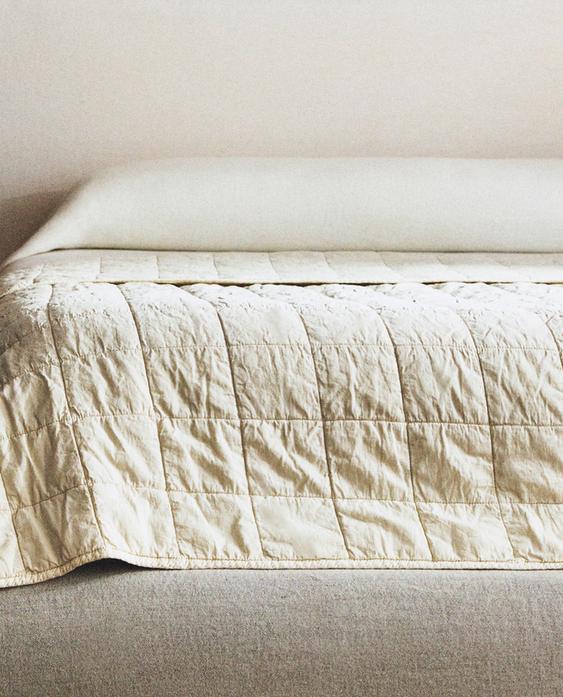 WASHED COTTON QUILTED BEDSPREAD (180 THREAD COUNT) WASHED COTTON QUILTED BEDSPREAD (180 THREAD COUNT)