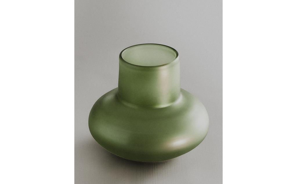 IRIDESCERANDE GLASVAS I COLIN KING