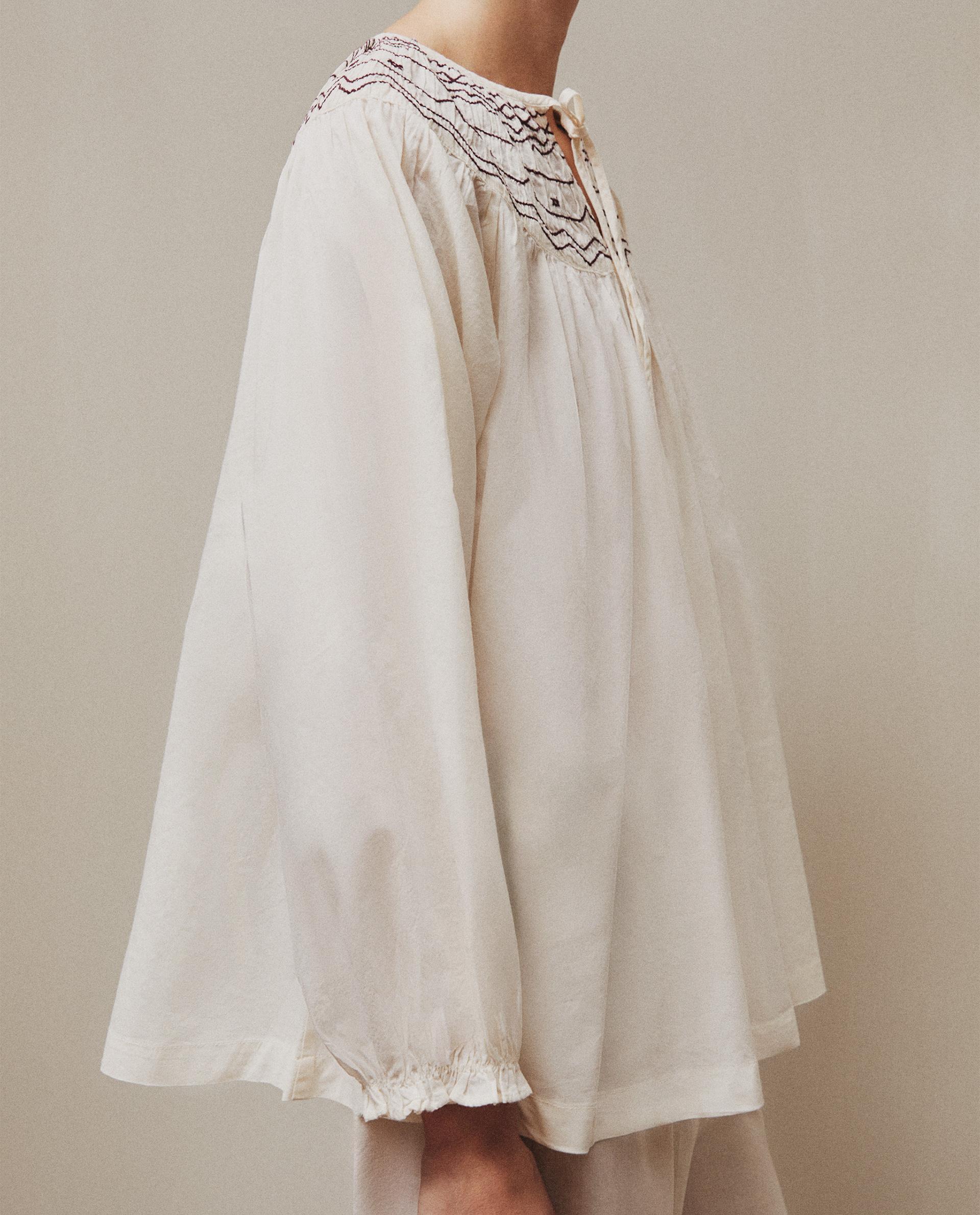 27.しめ縄 GATHERED CHRISTMAS SHIRT | Zara Home United Kingdom