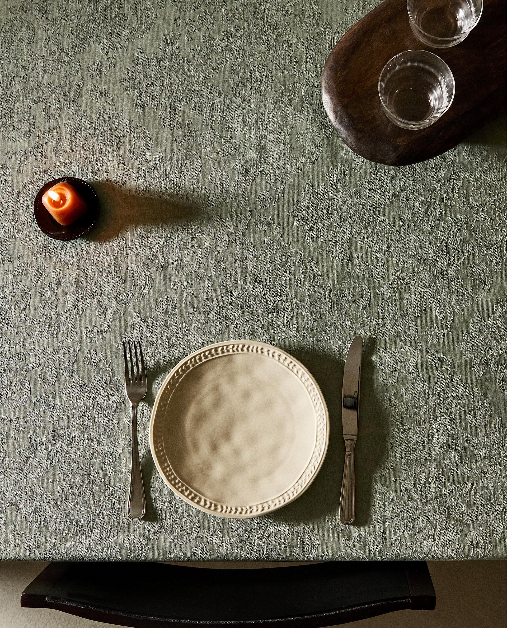 RESIN-COATED COTTON TABLECLOTH RESIN-COATED COTTON TABLECLOTH