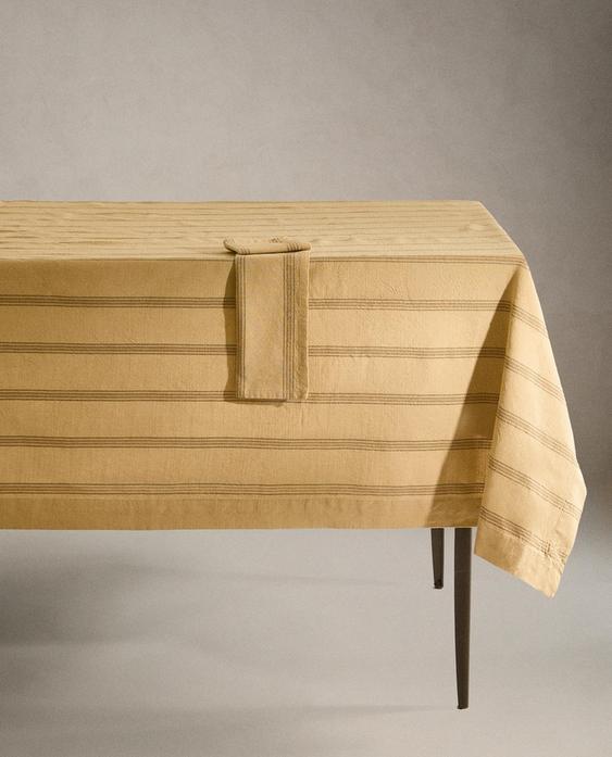 TISCHDECKE MIT FARBIGEN STREIFEN TISCHDECKE MIT FARBIGEN STREIFEN