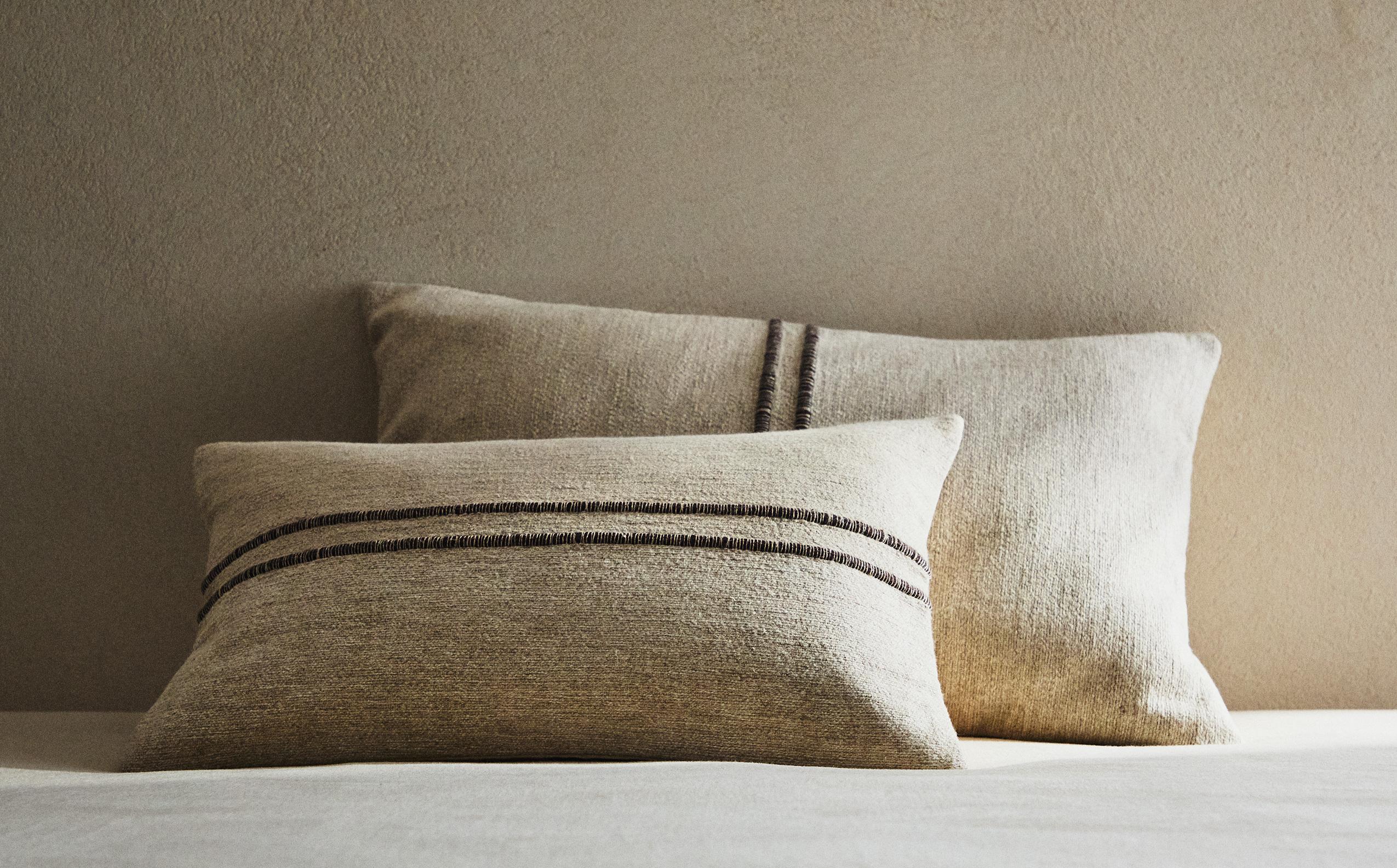ベッドルームにふさわしいクッションカバー | Zara Home 日本 ベッドルームにふさわしいクッションカバー | Zara Home 日本