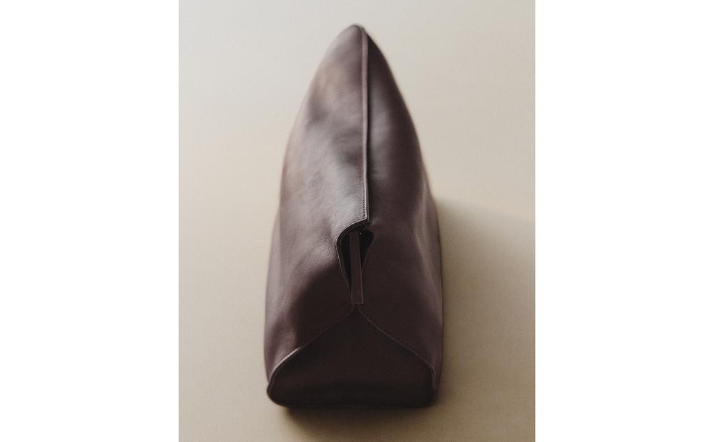 ΜΙΝΙΜΑΛ ΔΕΡΜΑΤΙΝΟ ΝΕΣΕΣΕΡ