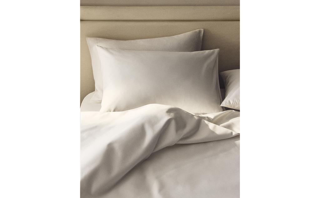 SATEEN PILLOWCASE (1000 THREAD COUNT) SATEEN PILLOWCASE (1000 THREAD COUNT)