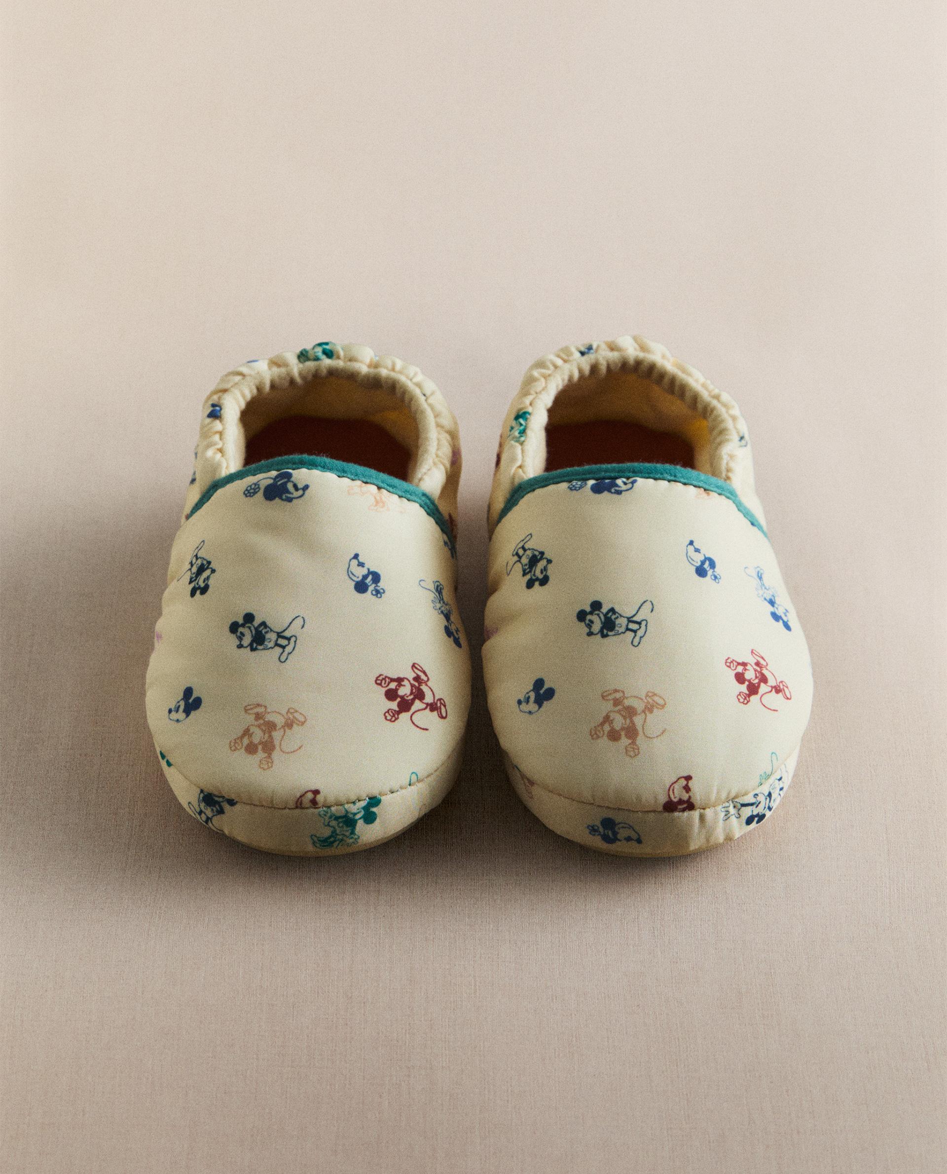 KIDS' MICKEY & MINNIE ©DISNEY SLIPPERS KIDS' MICKEY & MINNIE ©DISNEY SLIPPERS