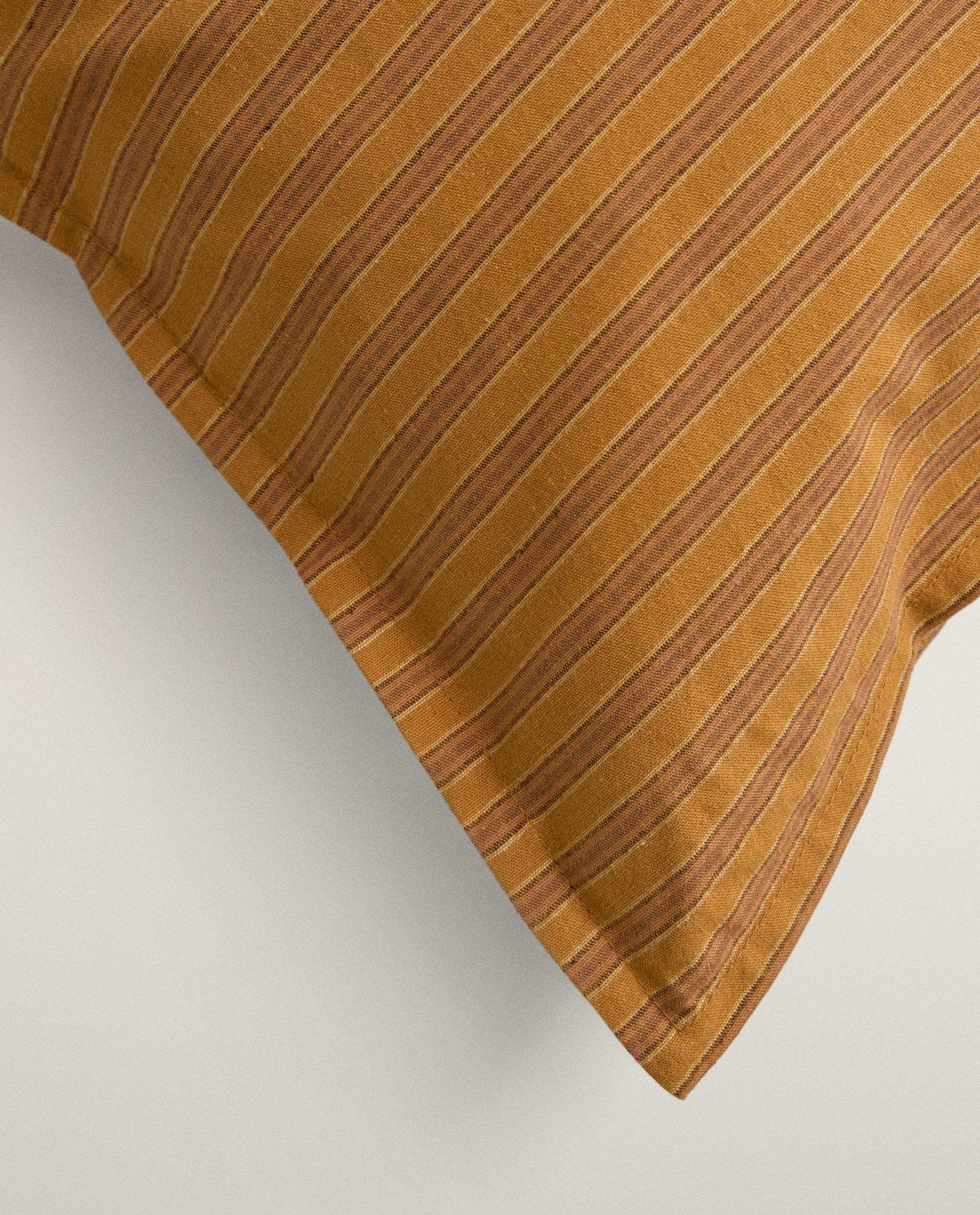 STRIPED CUSHION COVER product thumbnail 4