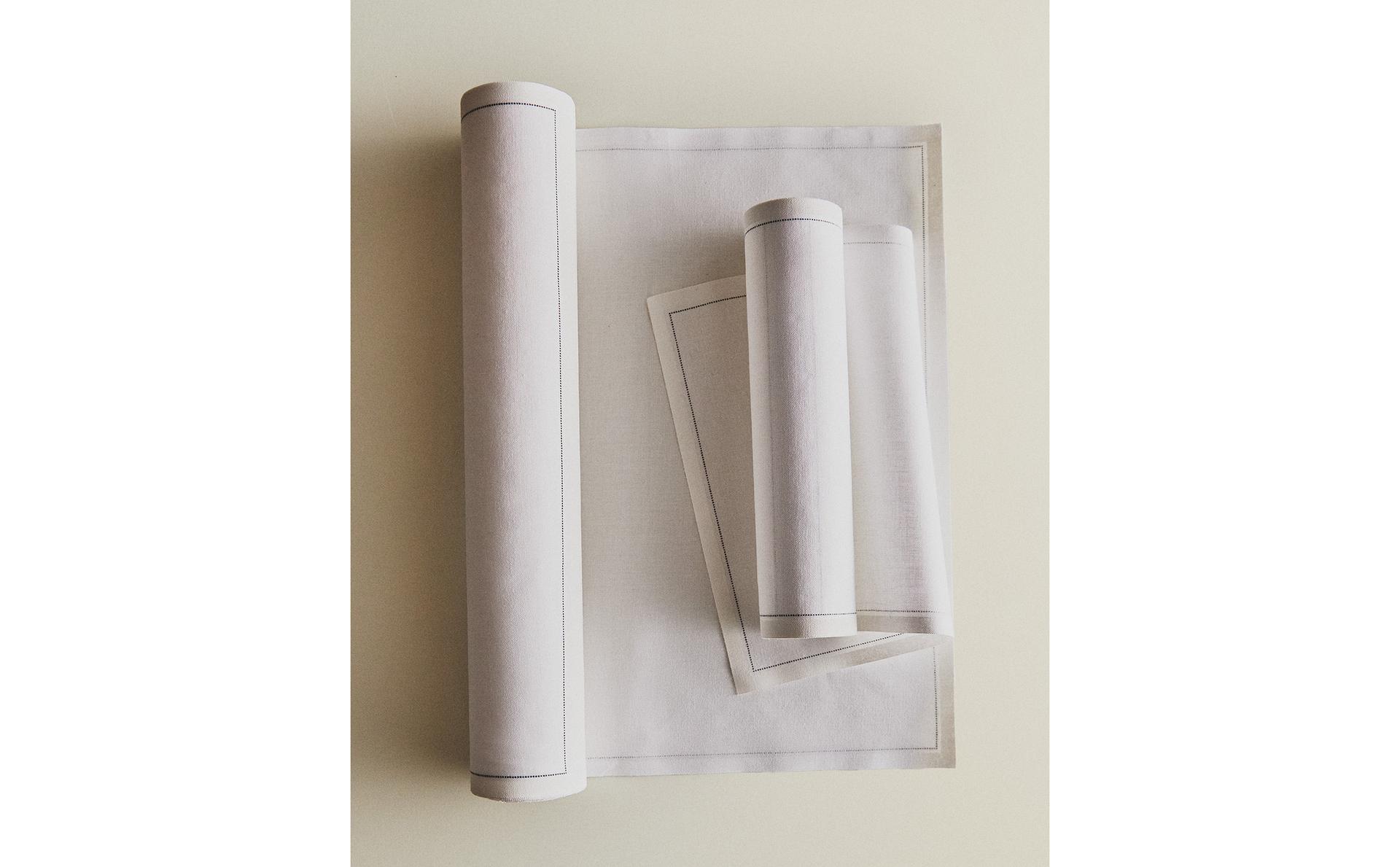 PACK OF REUSABLE NAPKINS (PACK OF 20) PACK OF REUSABLE NAPKINS (PACK OF 20)