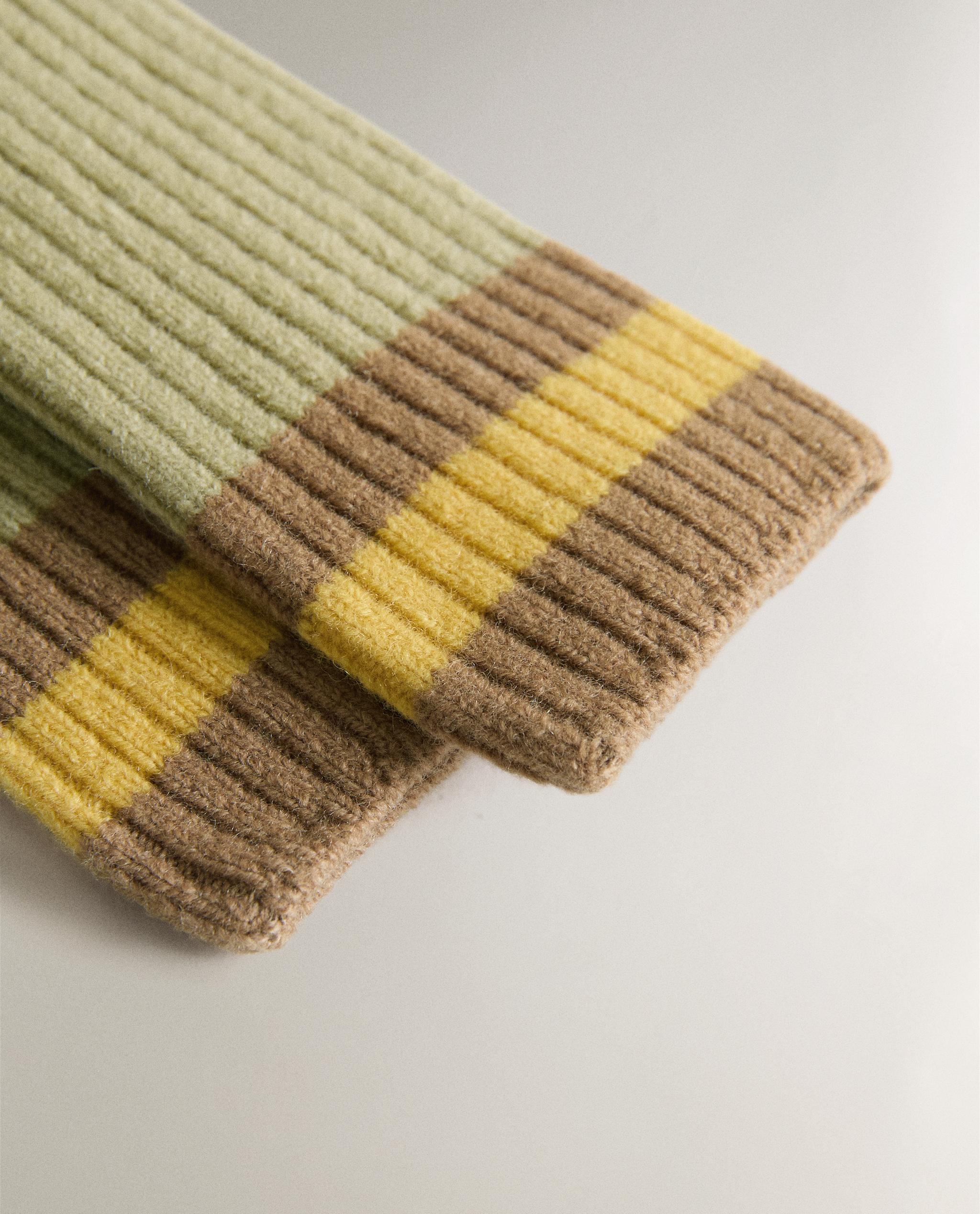 WOOL HIKING BOOTS AND SOCKS product thumbnail 19