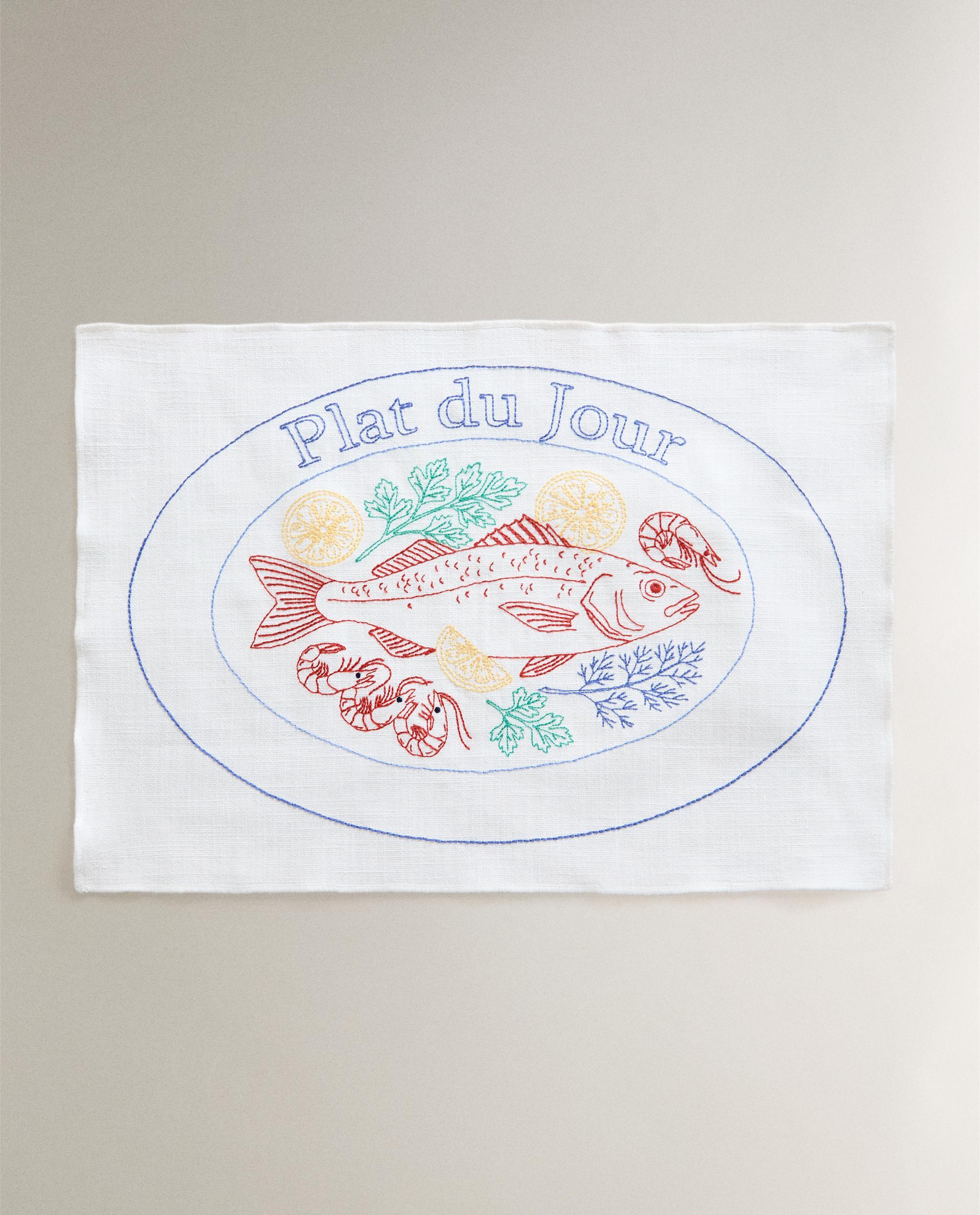 PLACEMAT WITH FISH EMBROIDERY product thumbnail 7