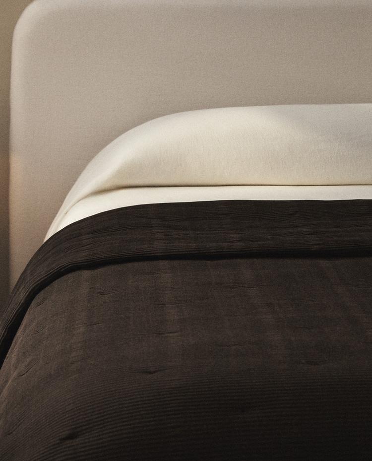 NARZUTA NA ŁÓŻKO Z BAWEŁNY Z MARSZCZENIAMI