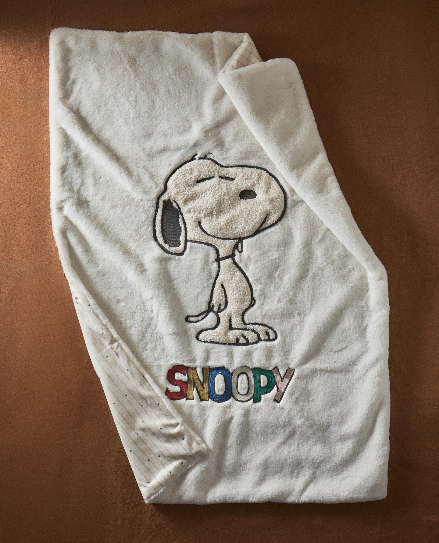 COUVERTURE ENFANT FAUSSE FOURRURE PEANUTS™ - Couvertures enfants - ENFANTS ET BÉBÉS - CHAMBRE | Zara Home Andorra