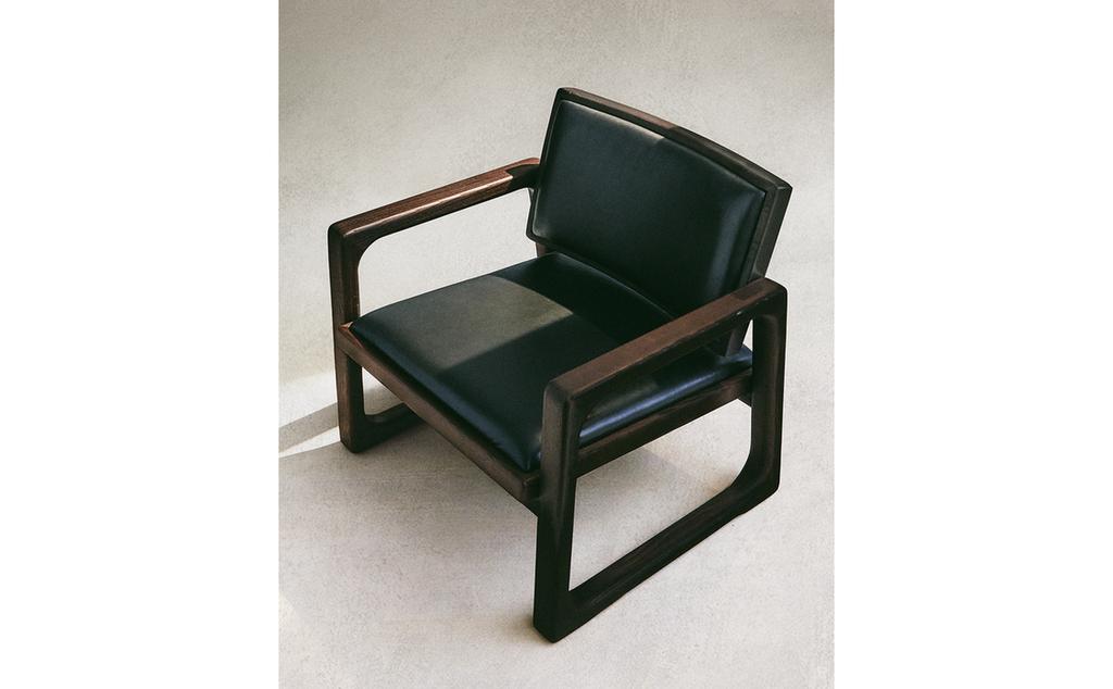 LOUNGE CHAIR 03