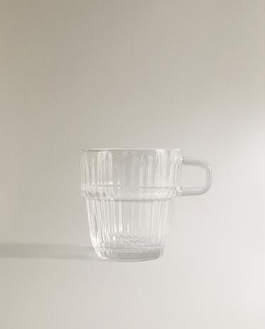 GLASS CUP WITH RAISED DESIGN